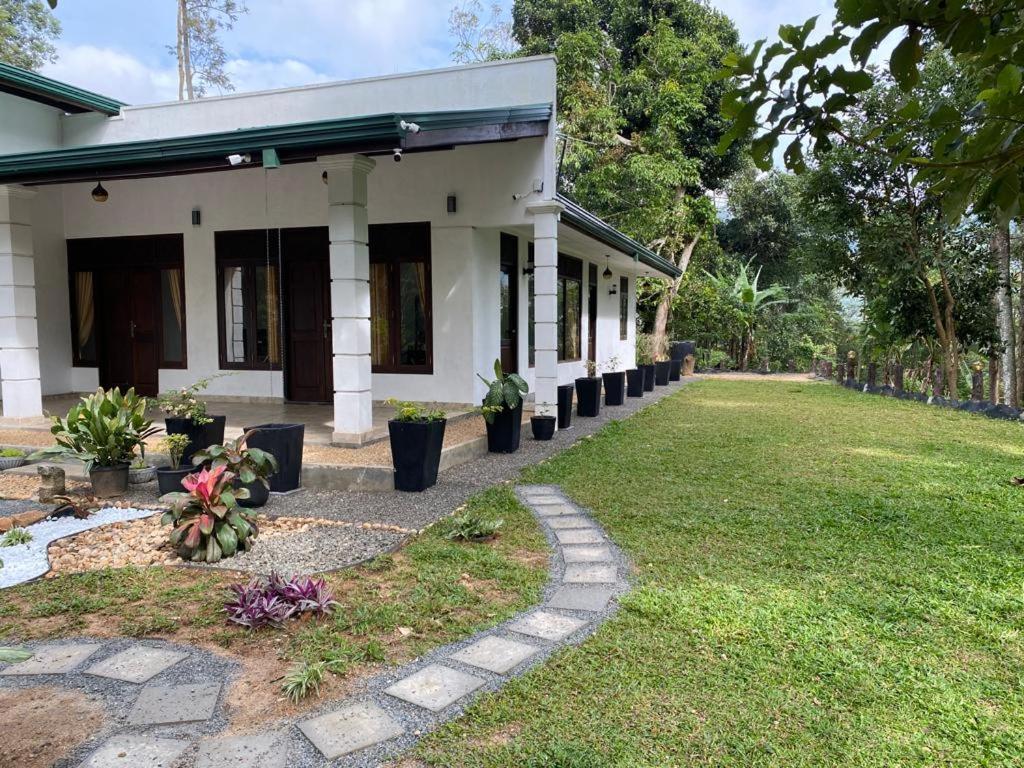 Ceylon Rich Leaves Ella Bed & Breakfast Exterior photo